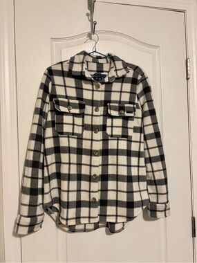 Billabong - Black & White Plaid Button-Up Shacket